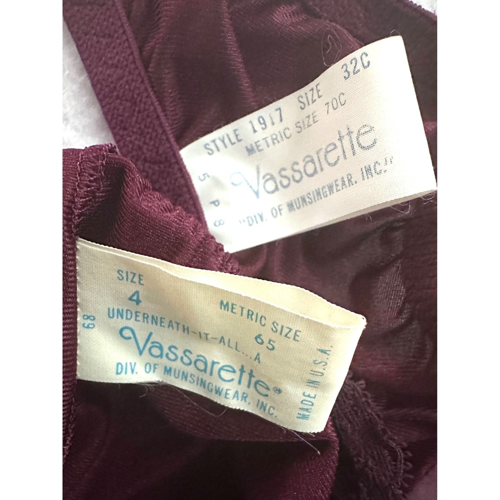 Vintage Vassarette Lace Bra 32C Tap Shorts Sz 4 Set Plum Purple Burgundy Wine - Picture 9 of 10